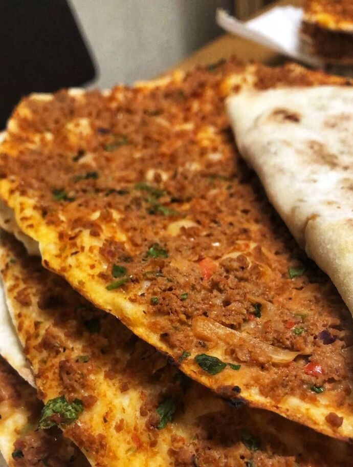 Canınız durduk yere lahmacun çekiyor mu?