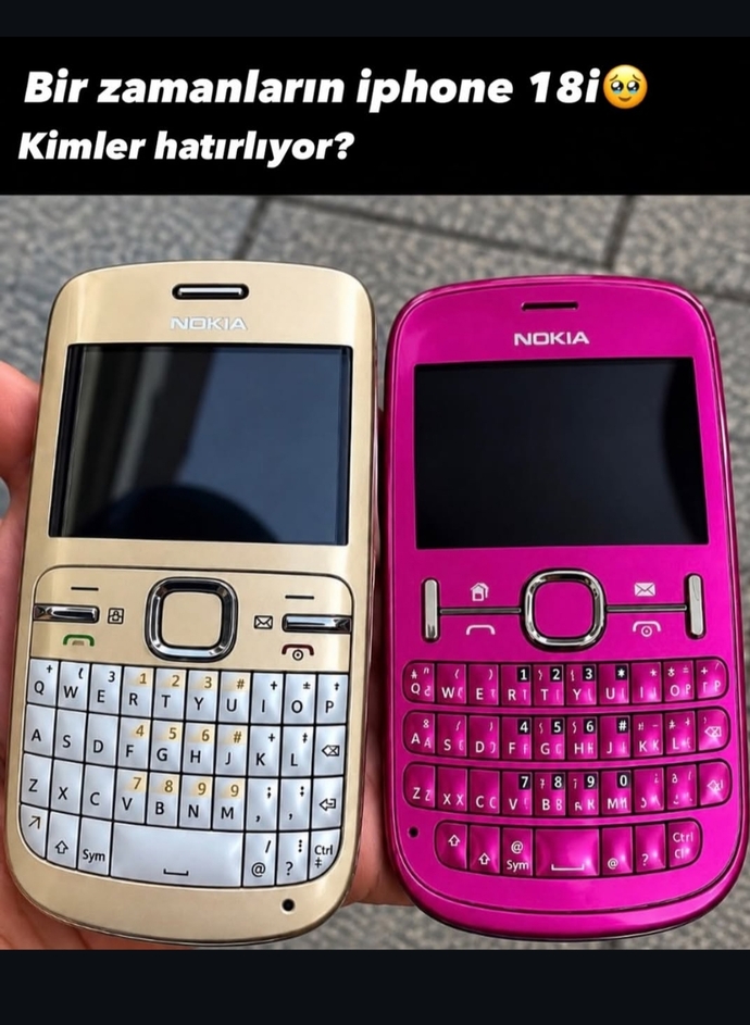 İlk aşkınız mı ilk telefonunuz mu hangi daha özel/di 🥹 ?