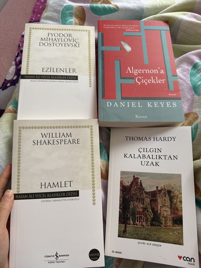 Hangi kitabı okuyayım yardım eder misiniz?