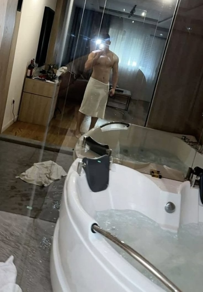 Partneri sadece banyodan yeni çıkmış, havlulu haliyle görmek cinsel isteği anında yükseltir mi?