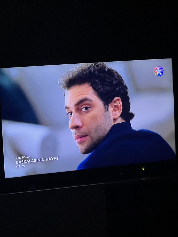 Yeni dizileri takip ediyor musunuz, en çok hangilerini beğeniyorsunuz?