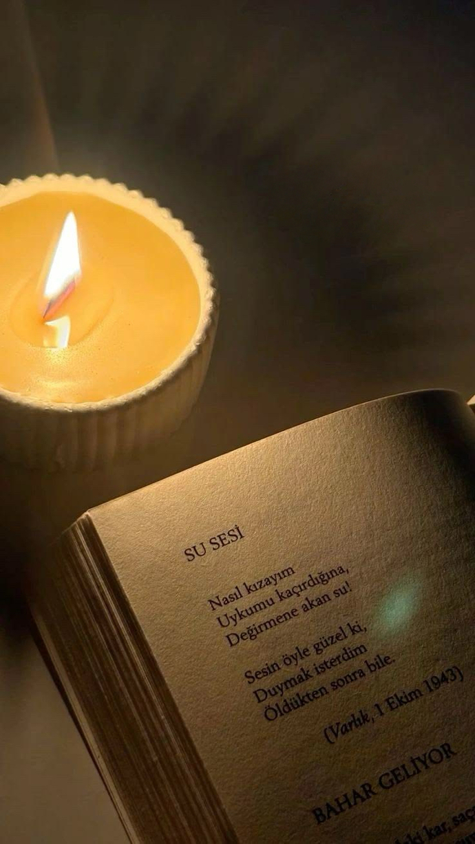 Gece bir şarkı, bir şiir veya bir kitap bırakır mısın?