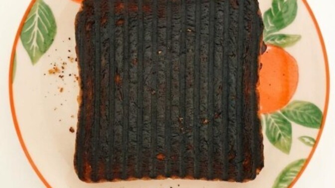 Kahvaltıda tost ister misiniz?