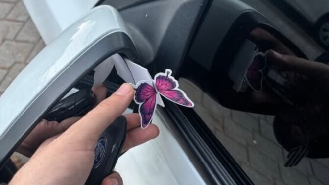 Arabanıza ya da motorunuza ya da bisikletinize biri emoji veya not vb bıraksa dikkatinizi çeker miydi?