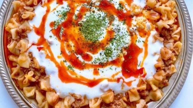 Kayseri mantısından farkı içinde et veya kıyma bulunmuyor mantıların üzerine sonradan pişirdiğniz eti ilave edebilirsiniz ?
