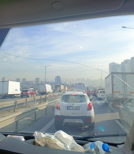 İstanbul trafiği neden günün her saatinde yoğun, çözümü var mı?