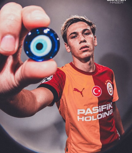 Yılın transferi! Gsli Batrakow sizce de çok havalı bir futbolcu değil mi?
