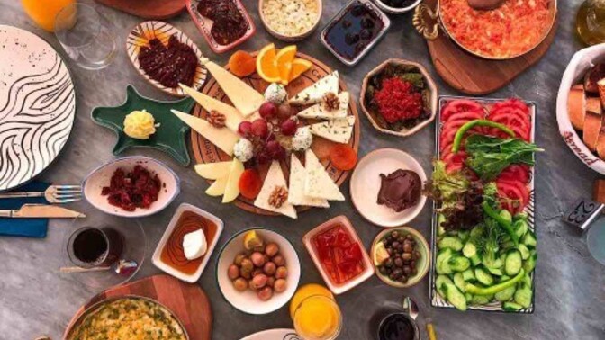 Cumartesi tatiline kimler güzel güzel uyandı?