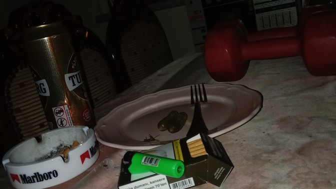 Gece acıkınca turşu mu yoksa meyve mi daha iyi gider?