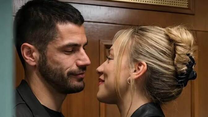 Dünyada cenneti kendinden yaşça küçük erkeklerle birlikte olan kadınlar mı yaşıyor?