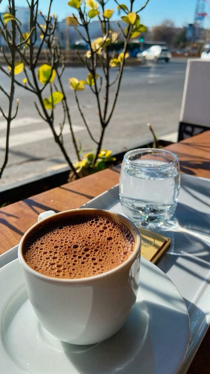 Günaydın herkese, gününüz güzel geçsin; kahveler içildi mi?