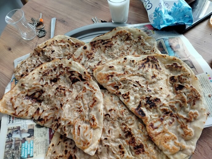 Yemek yemeyi çok sevenler kimler?