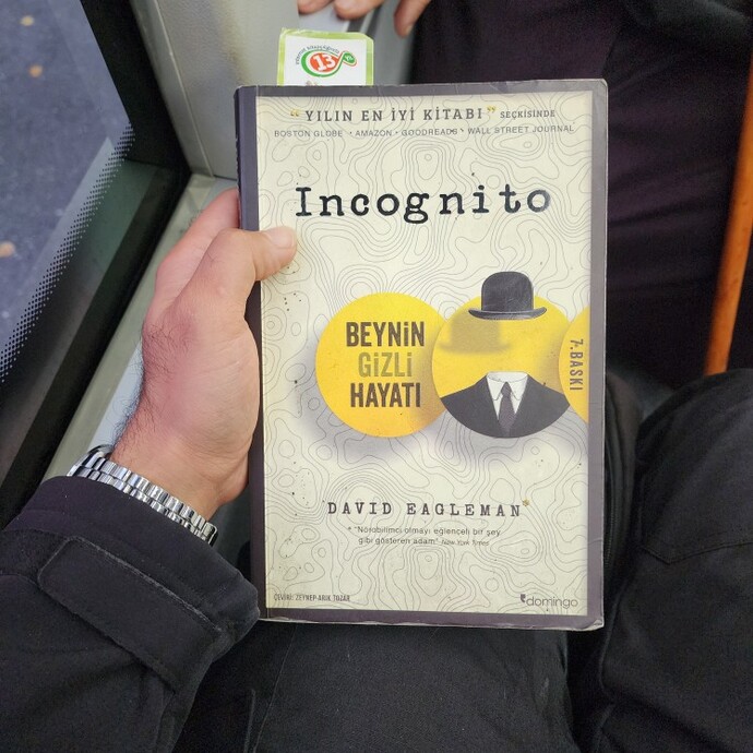 Toplu taşımada da kitap okur musunuz?
