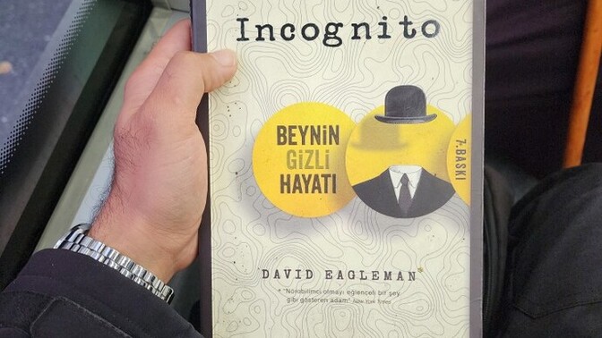 Toplu taşımada da kitap okur musunuz?