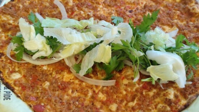 Lahmacun sever misin?