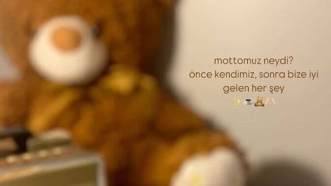 Sitede bir üyeyle kahve içmek isteseniz kimle içmek isterdiniz 💐?