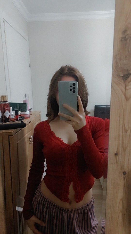 Bu bluz günlük hayatta dışarıda giyilir mi, sizce?