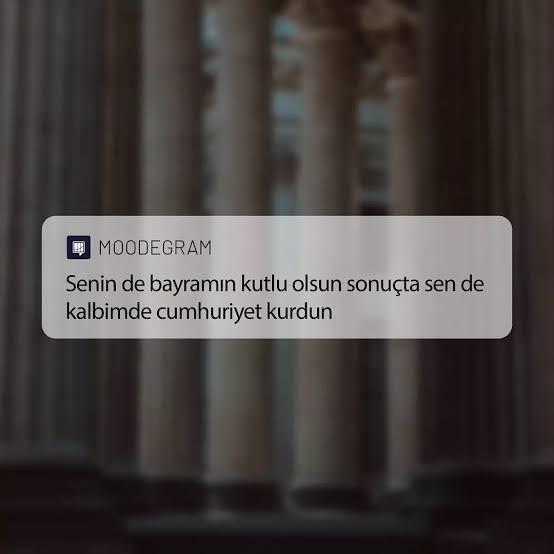 Kalbimin orta yerinde nasıl bir Cumhuriyet notuyla çiçek alan kızlar şanslı mıdır?