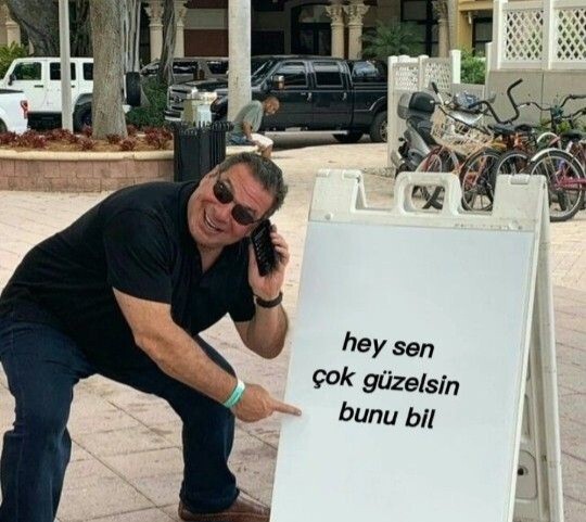 Sevgilinizin giyimi ona yakışmamış olsa bile çok güzel/yakışıklı olmuşsun dediğiniz oldu mu?