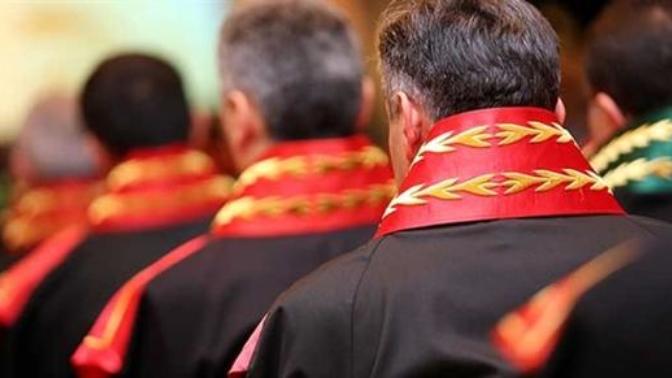 Savcı mı daha büyük, hakim mi?