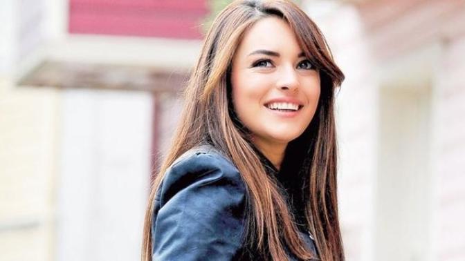 Türkiye' nin en güzel kadını sizce şu an kimdir?