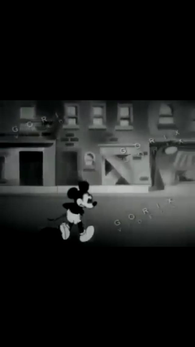 Miki mouse yasaklı bölümü izleyenler var mı? Resimli orjinal?