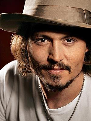 Kızlar Johnny Depp in sakalını nasıl buluyorsunuz?