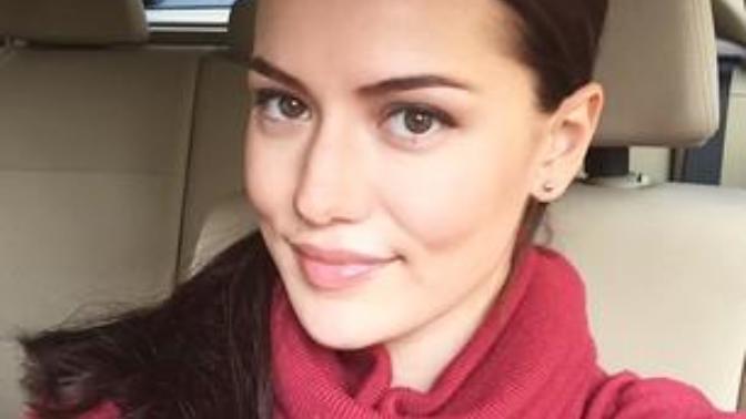 Fahriye Evcen mi? Tuba Büyüküstün mü?