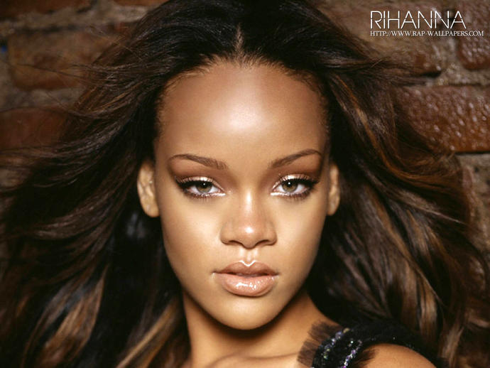Rihanna'nın nesini güzel buluyorsunuz?