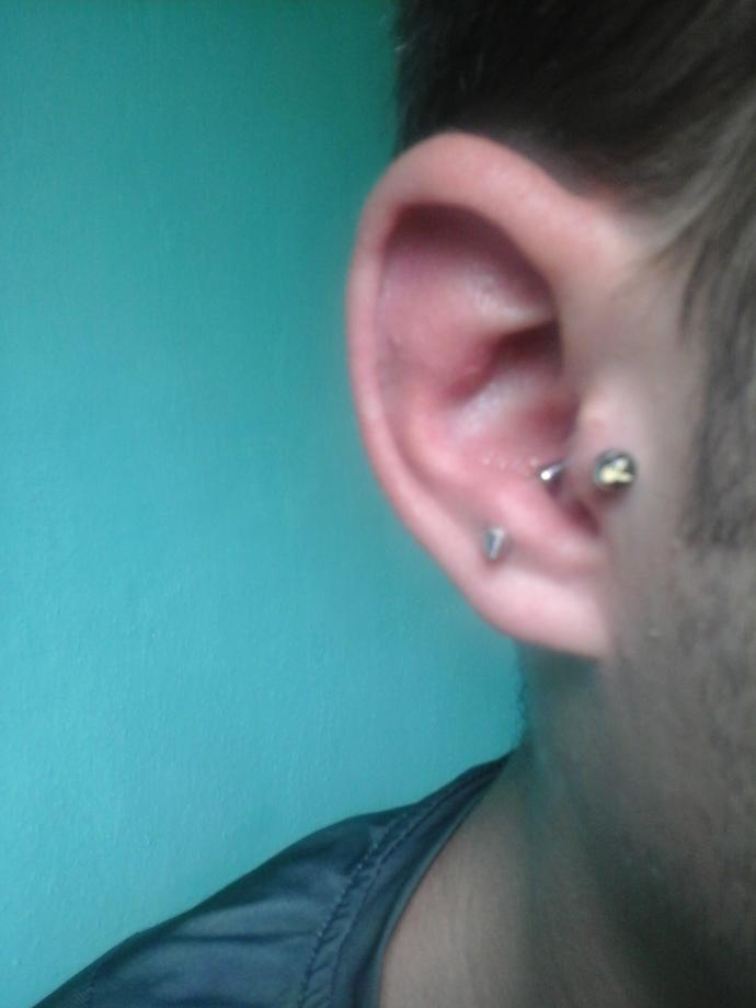 Piercing artık kulağıma girmiyor. Delikmi kapandı yoksa şişkinlik olduğu içinmi?