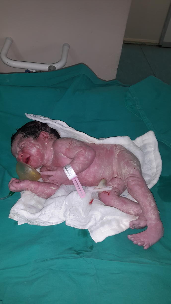 YENİ DOĞAN BEBEK GÖRMEK ister misiniz?