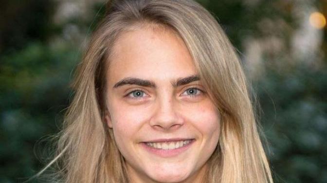 Cara Delevingne makyajsız hali nasıl?
