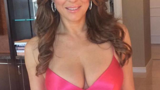 Milf kategorisinden beğendiğiniz kişiler kimler?