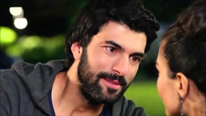 Sizce Engin Akyürek yakışıklımı?