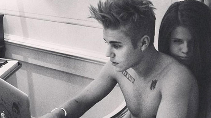 Arkadaşlar, Justin bieber, Selena gomez çifti, sizce uyumlu mu? yakışıyorlar mı?