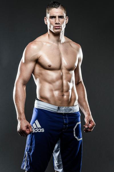 Bu Adam Gibi 195 115 Kilo Kickbox Yapan Bir Sevgili İster Miydiniz İlginizi Çeker Miydi Kızlar?