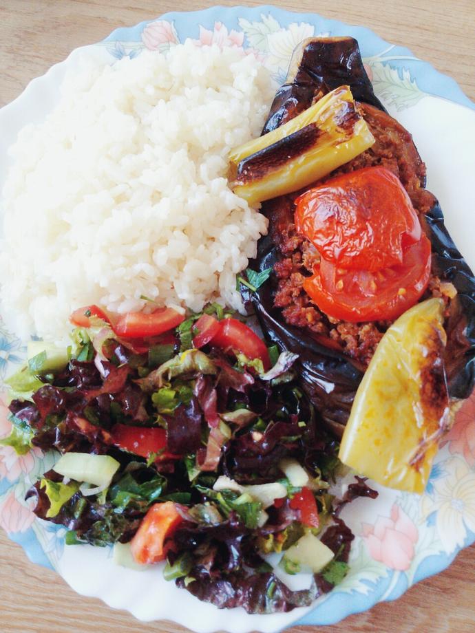Yemek yaptım güzel olmuş mu? Bunun yanına hangi tatlı gider?