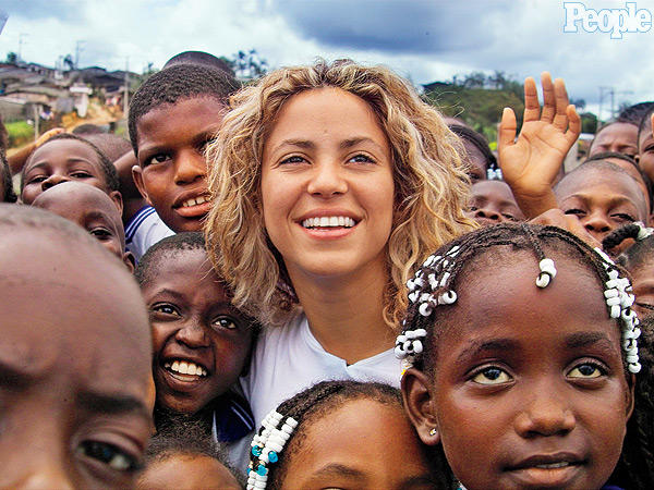 Shakira'nın aslında çirkin bir kadın olduğu gerçeği hakkında ne düşünüyorsunuz?