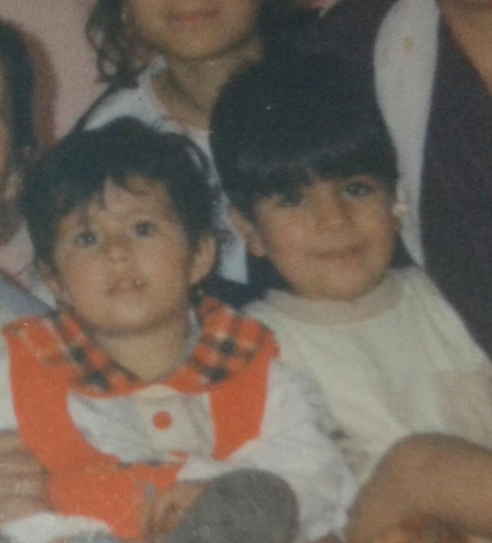 Küçüklük resminizi atar mısınız? Dalga geçmek serbest asfg?