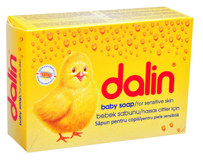 Dalin sabun ile yüz yıkamak