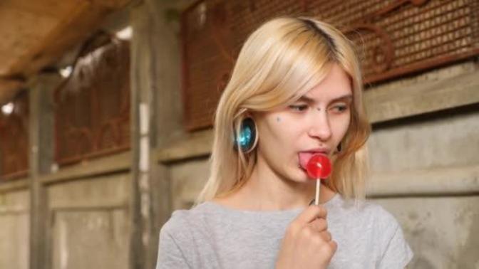 Erkekler, sizin için dil piercingi ne anlama geliyor?