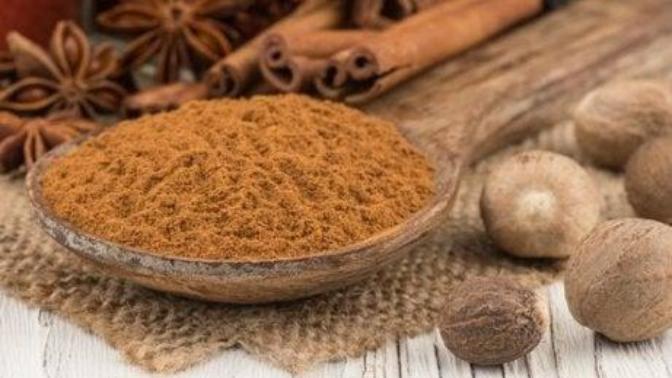 Yumurta akı ve tarçın maskesi yapıp faydasını gören var mı?