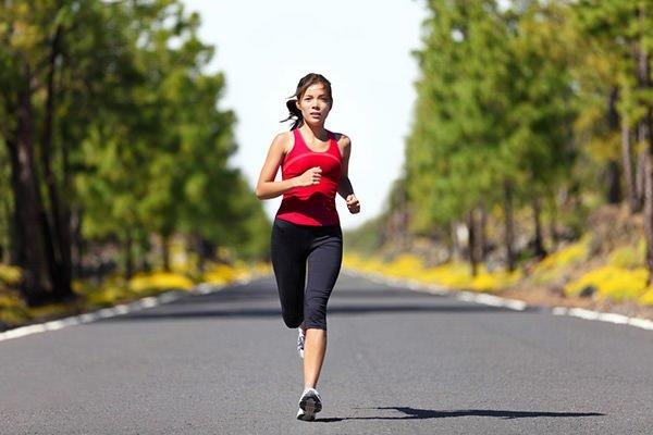vücut çatlakları sporla geçer mi?
