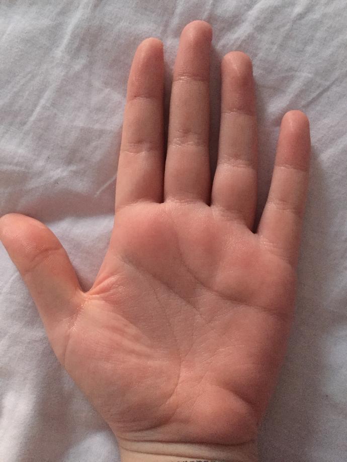 El falına bakmayı bilen varsa bakabilir mi lütfen?