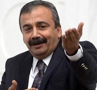Sırrı süreyya önder'in lafları sizcede çok iyi değil mi?