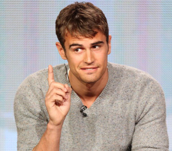 Sizce dylan obrien mi yoksa theo James mi daha yakışıklı?