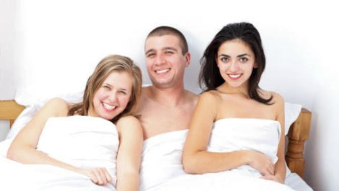 Kızlar, Bisexual misiniz?