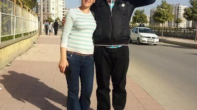 Teyzemin boyu 1; 78 ise benim boyum kactir? Beraber cekildigimiz bu fotomuza gorusleriniz nedir?