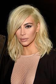 Esmer kızlara sarı yakışmaz ise kim kardashian ne ?