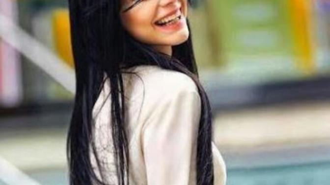 Merve boluğur mu serenay sarikayami sizce hangisi güzel?